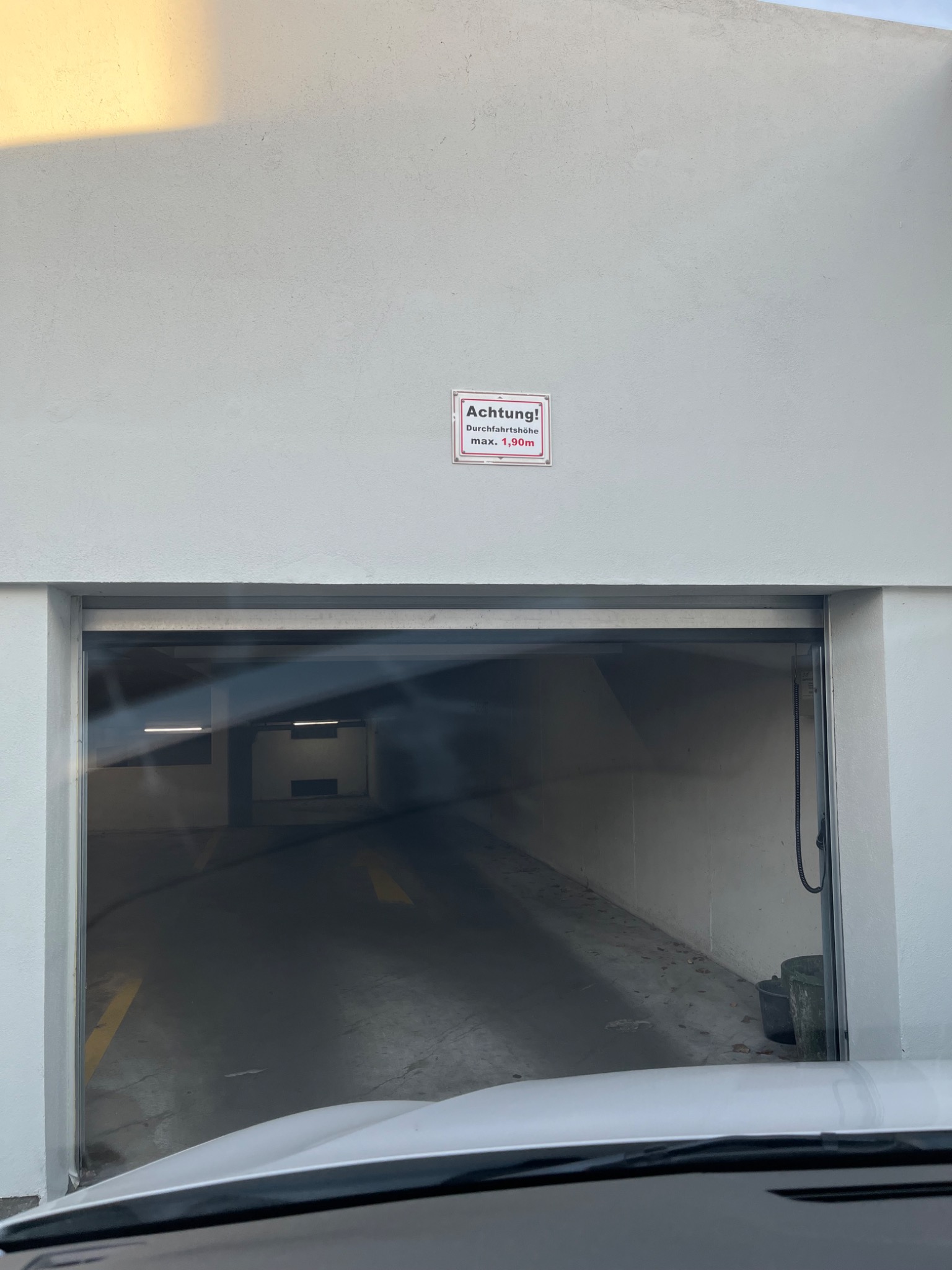 Tiefgarageneinfahrt
